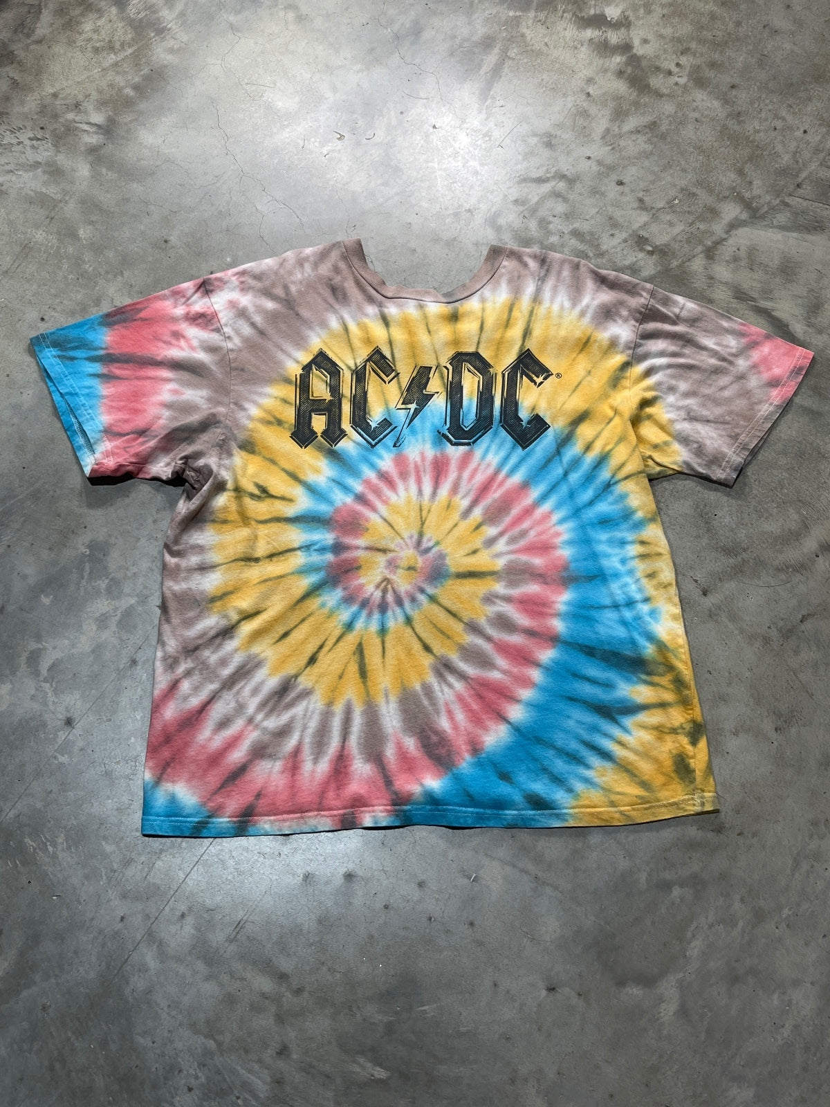 ACDC Preowned Large Tie Dye T-shirt