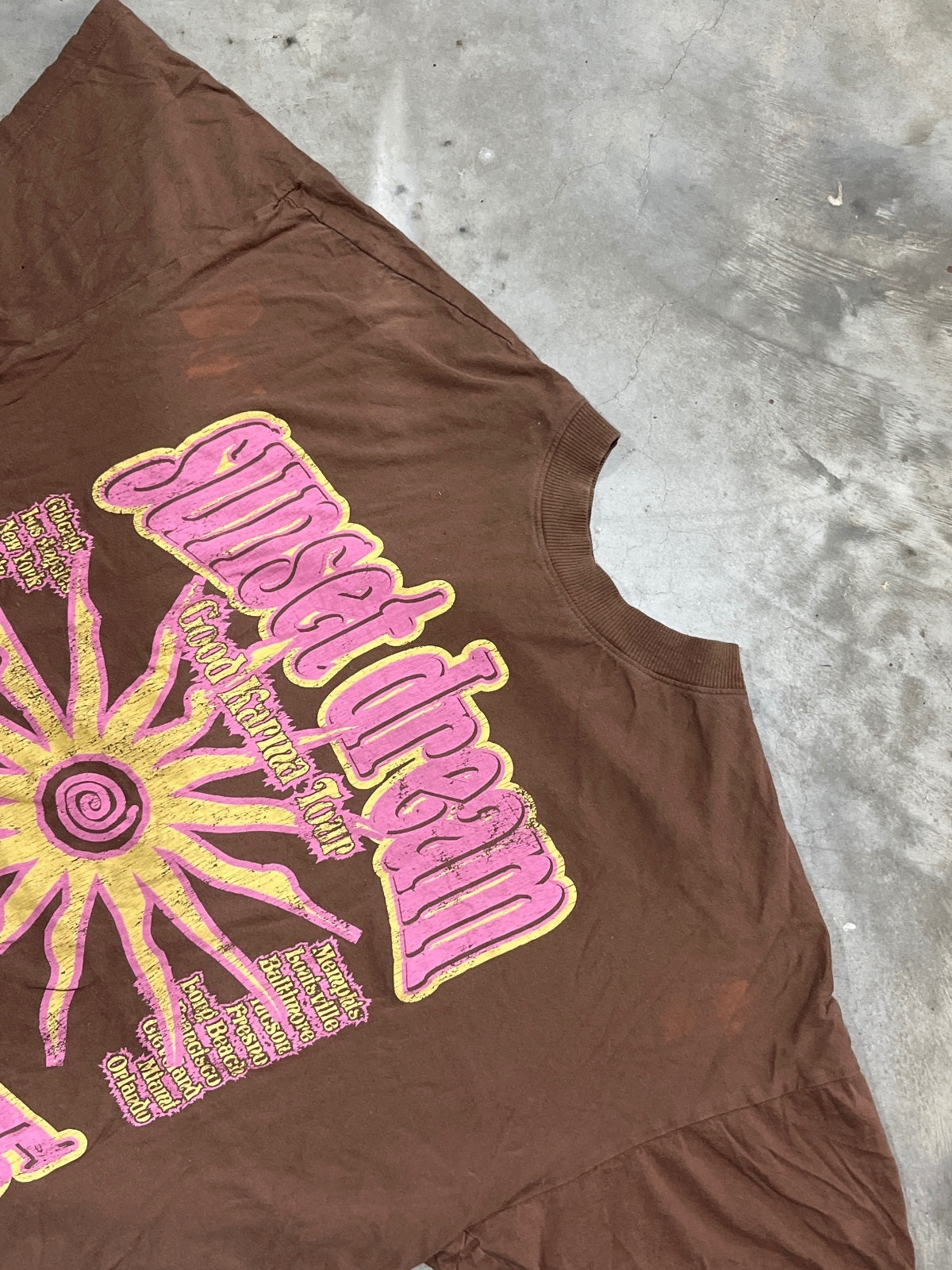 1970s Tour Sunset Dreams Preowned XL T-shirt