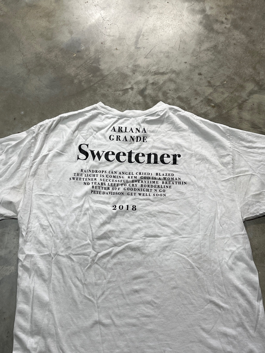 Ariana Grande Preowned XL T-shirt