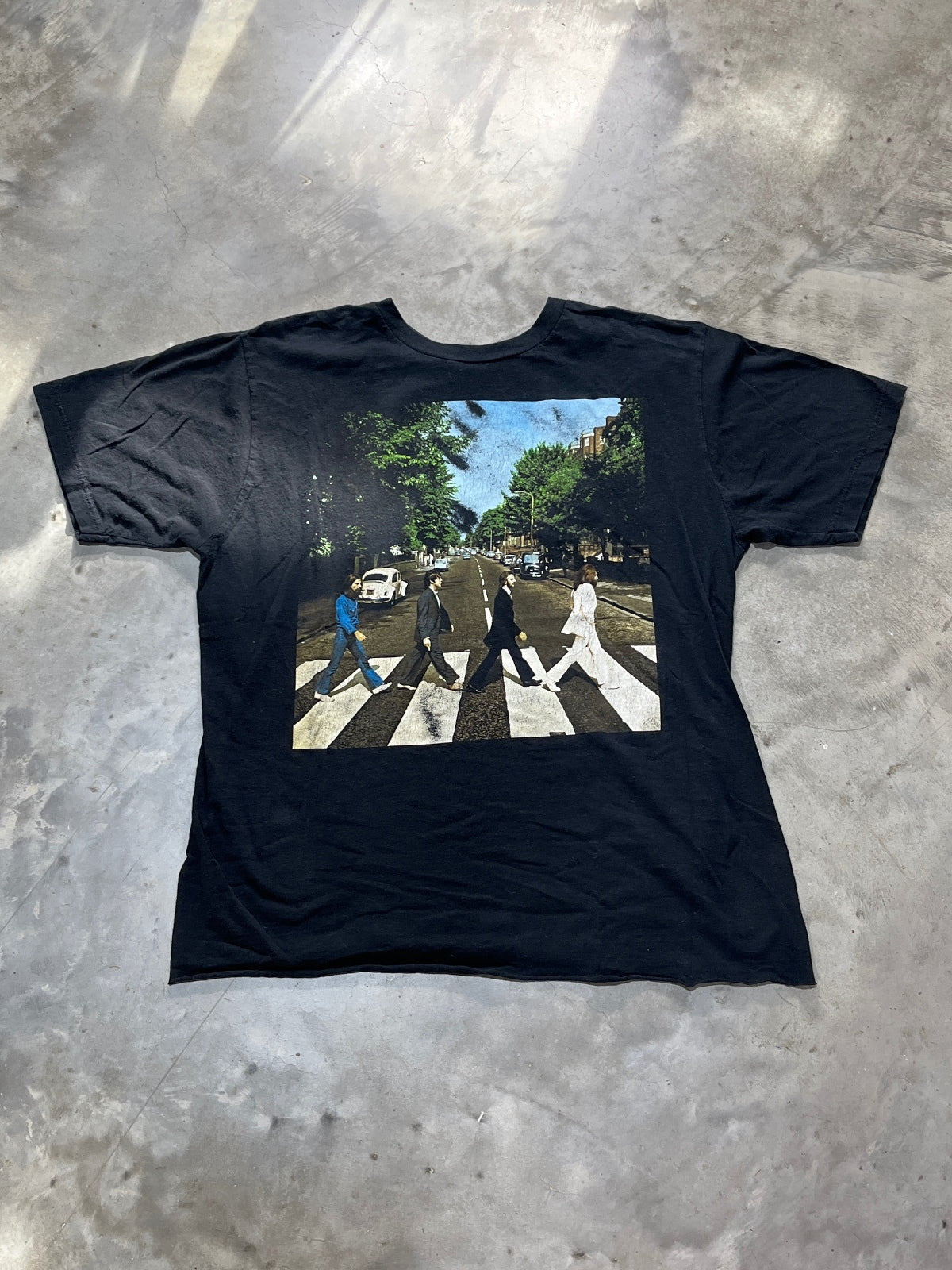 The Beatles Preowned Large T-shirt