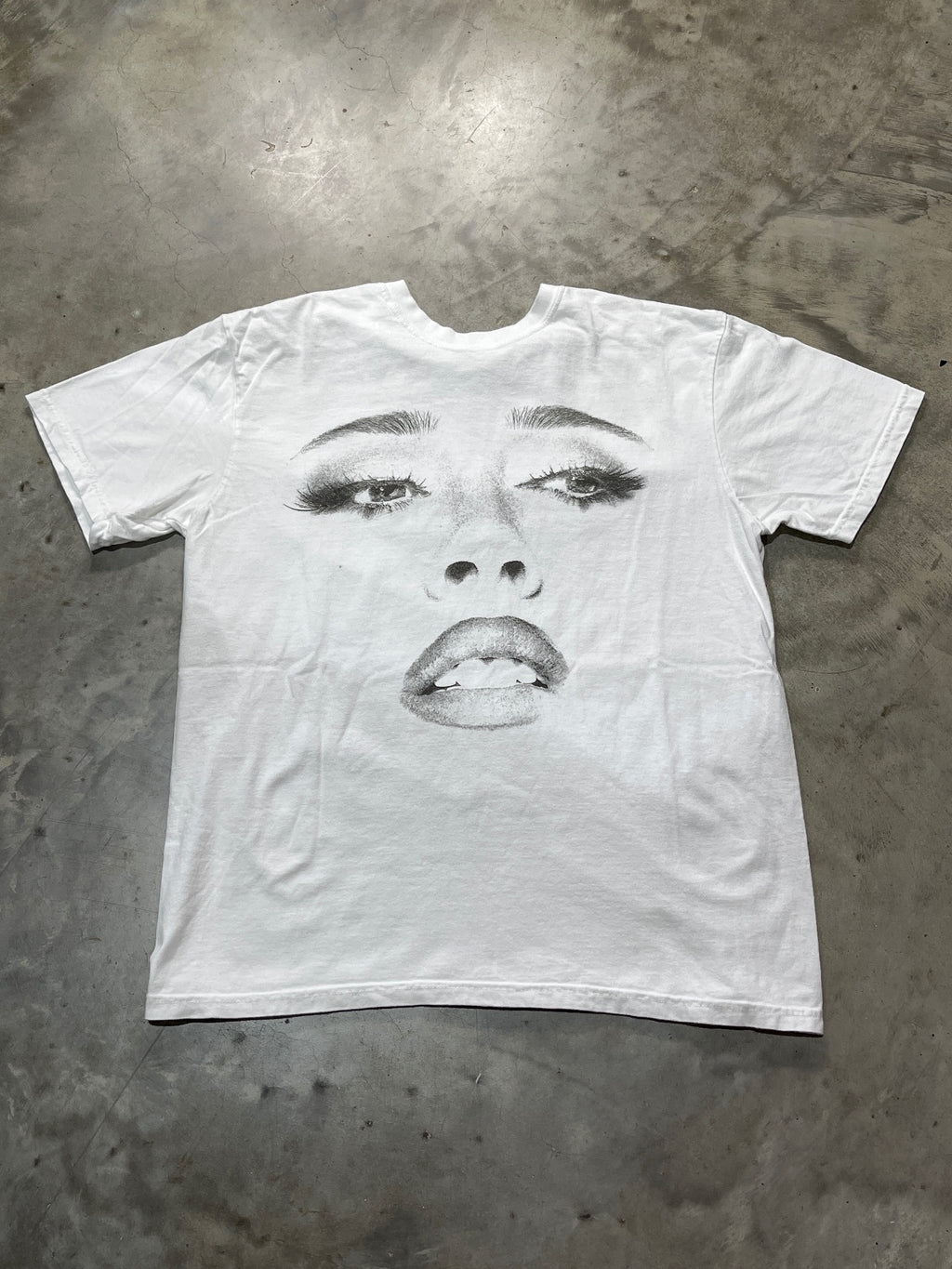 Kali Uchis Preowned Large T-shirt