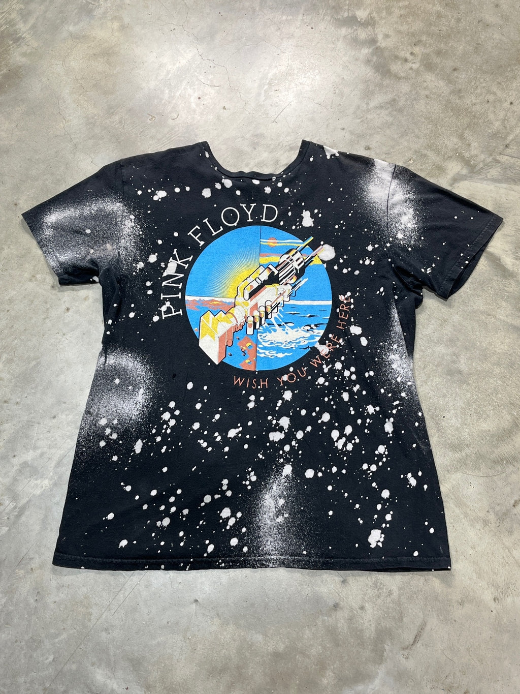 Pink Floyd Preowned Large Tie Dye T-shirt