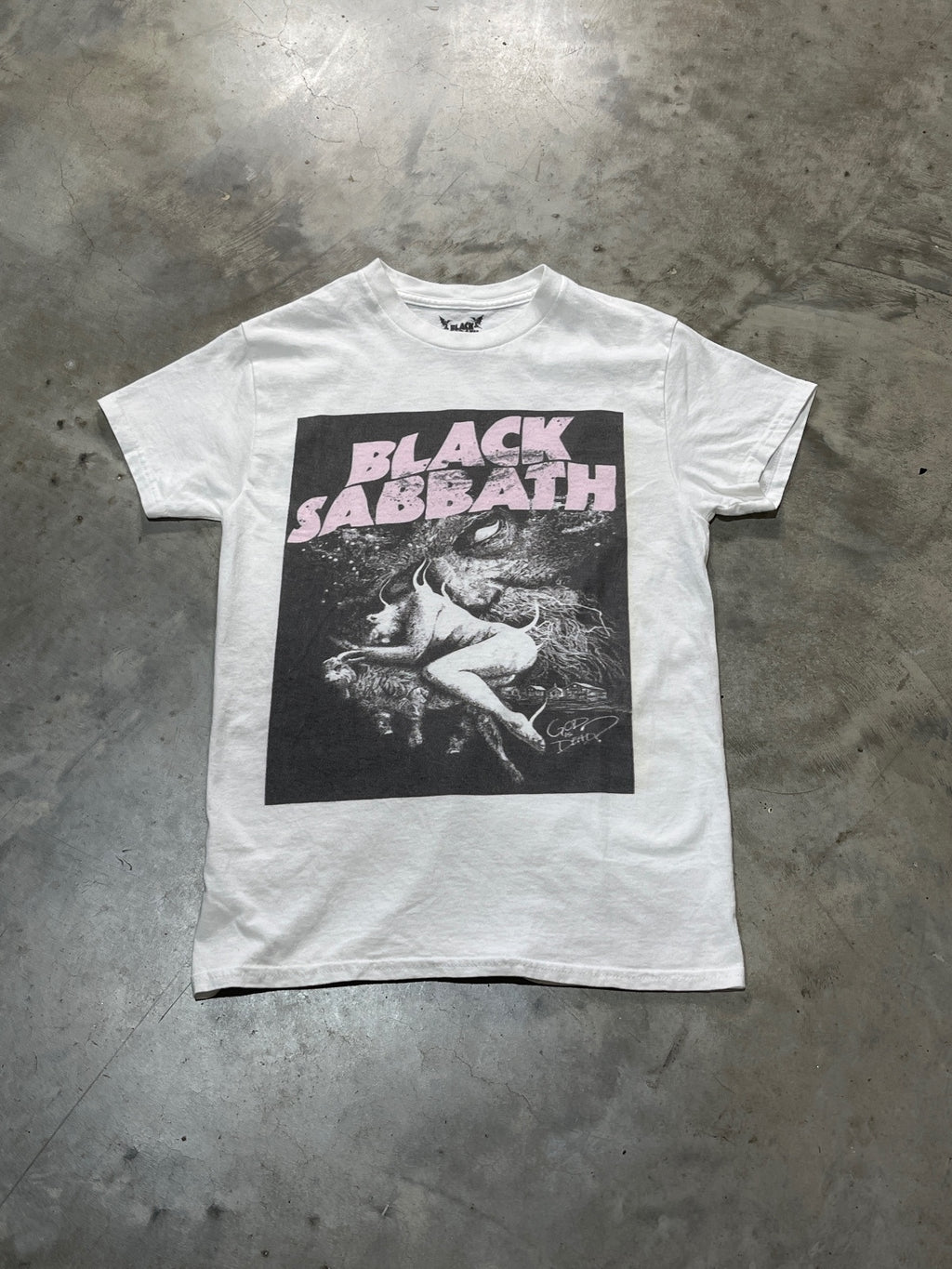 Black Sabbath Preowned Small T-shirt