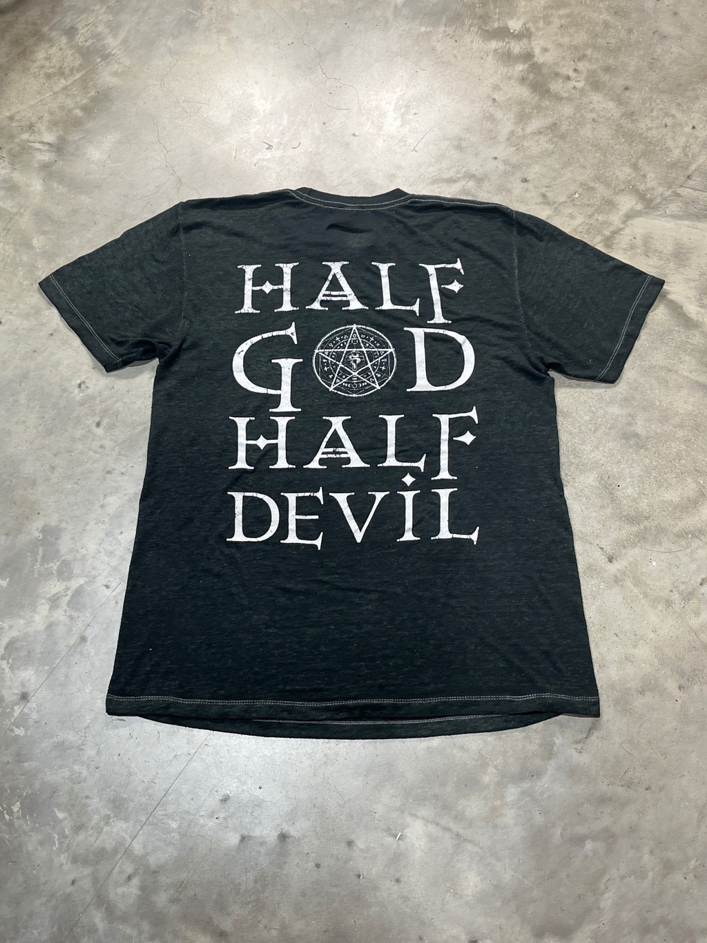 In This Moment Preowned Large T-shirt