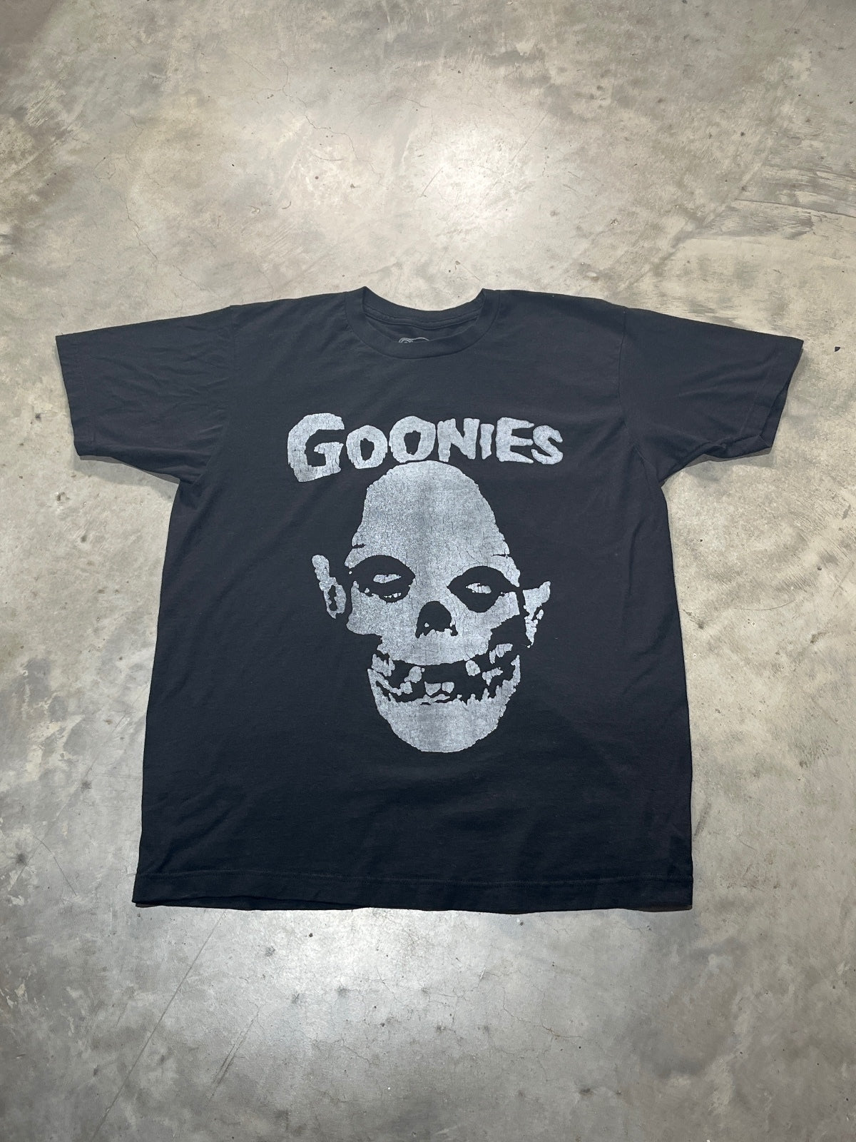 Goonies Preowned Large T-shirt