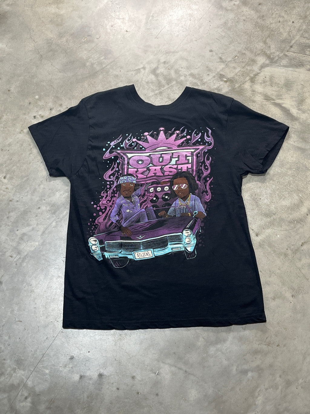 OutKast Preowned Medium T-shirt