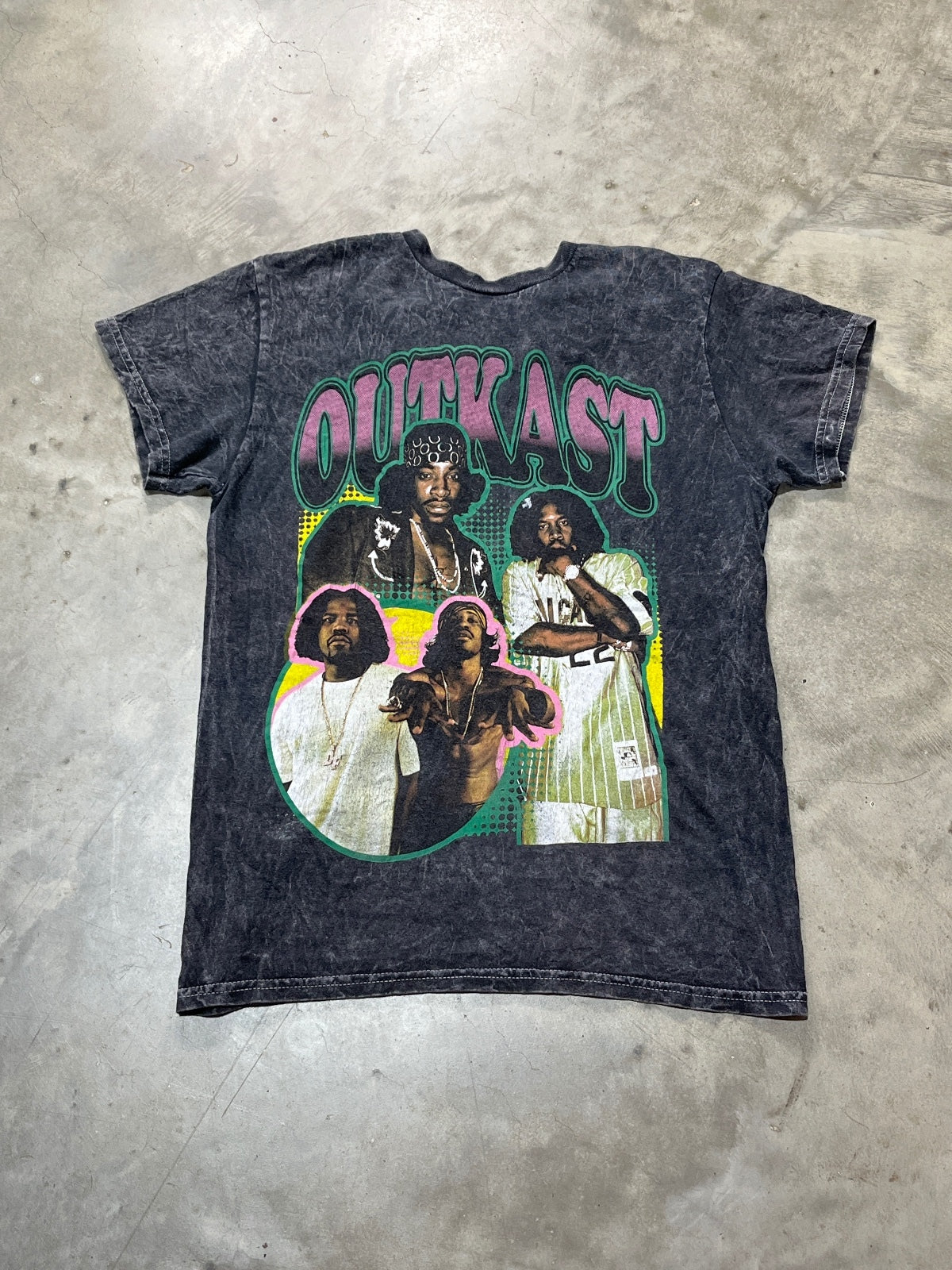OutKast Preowned Small T-shirt