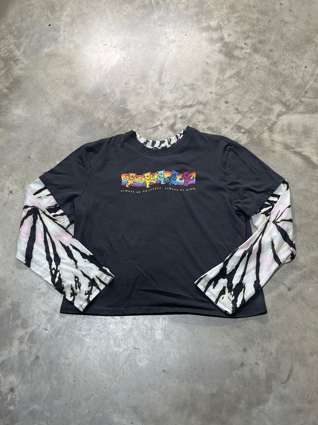 Grateful Dead Preowned Large Tie Dye Long Sleeve T-shirt
