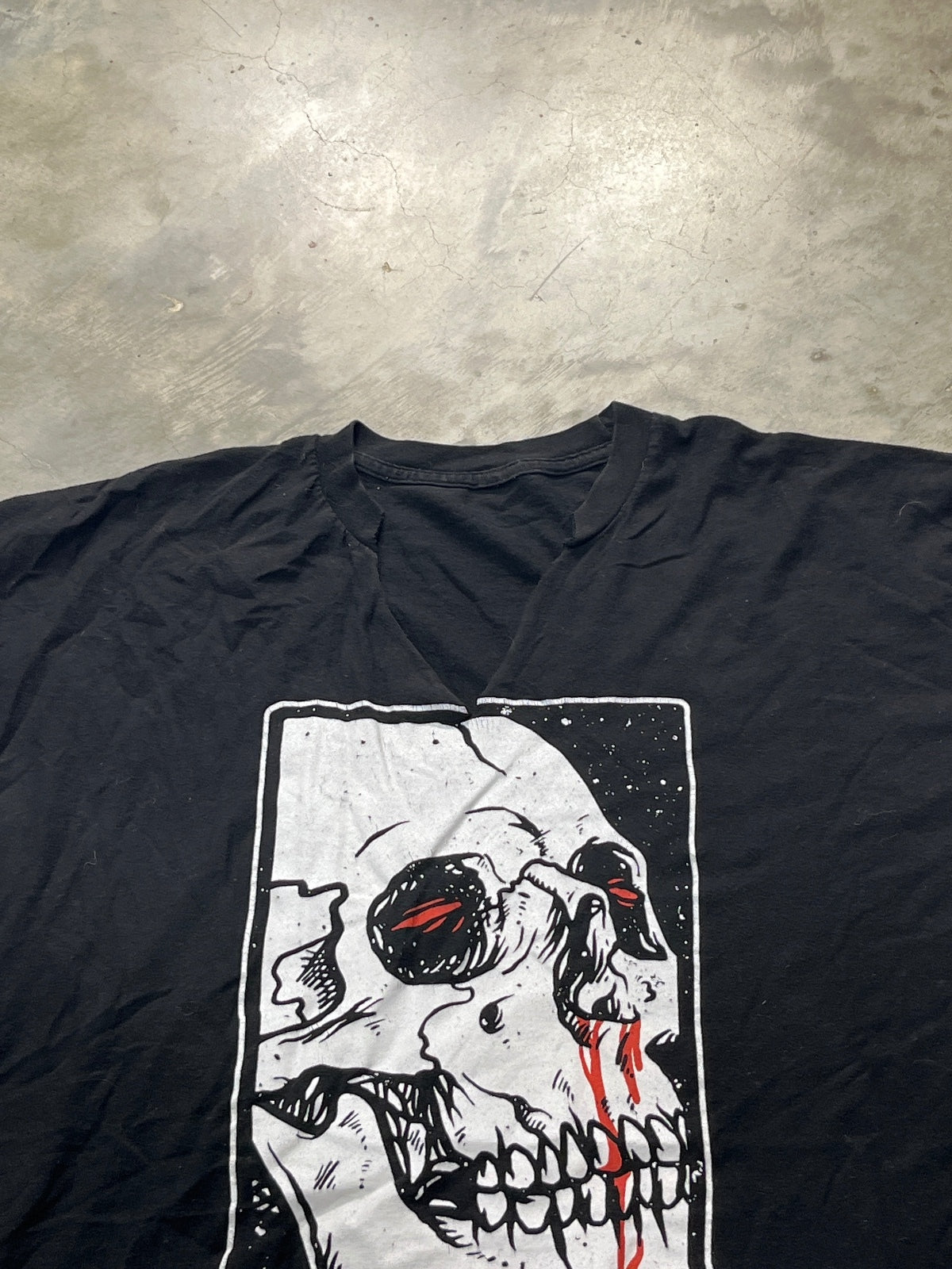 Sevendust Preowned 2XL V-Neck T-shirt