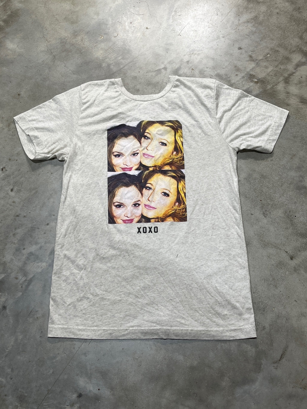 Gossip Girl XOXO Preowned Small T-shirt