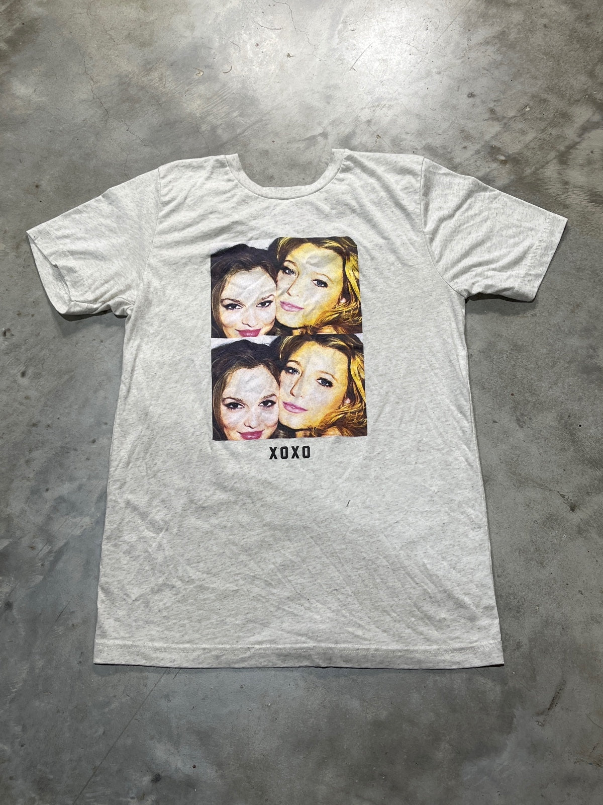 Gossip Girl XOXO Preowned Small T-shirt