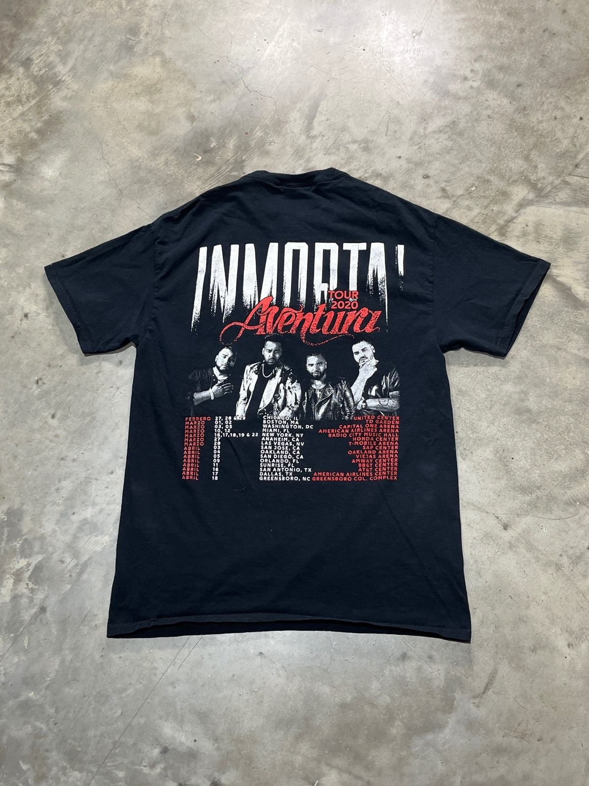 Aventura Preowned Medium T-shirt