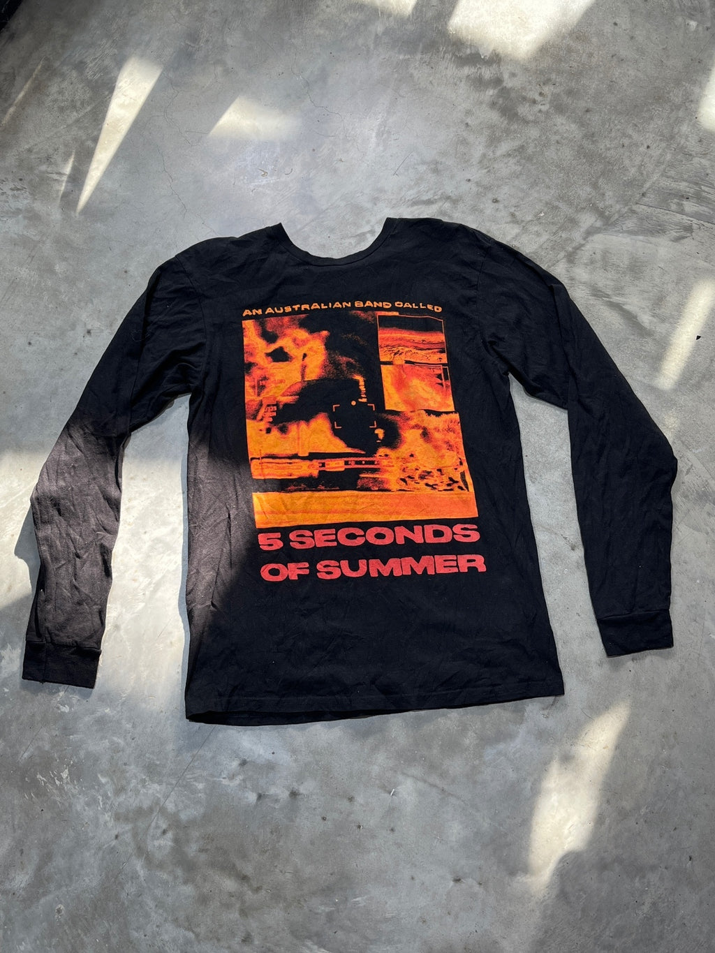 5 Seconds Of Summer Preowned Medium Long Sleeve T-shirt