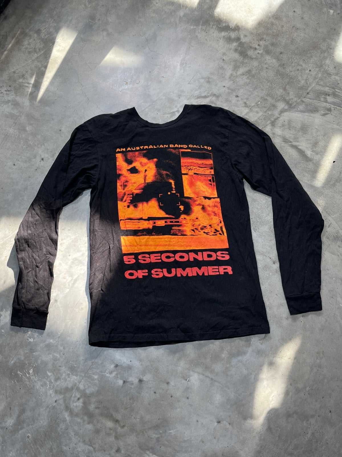 5 Seconds Of Summer Preowned Medium Long Sleeve T-shirt