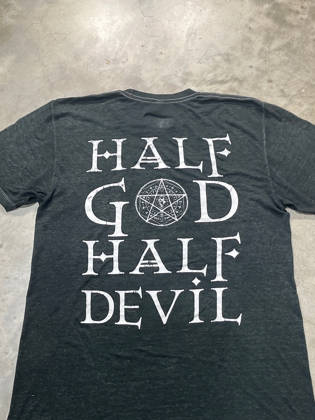 In This Moment Preowned Large T-shirt
