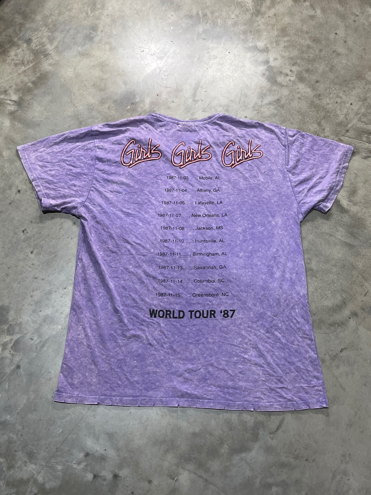 Mötley Crüe Preowned Large Tie Dye T-shirt