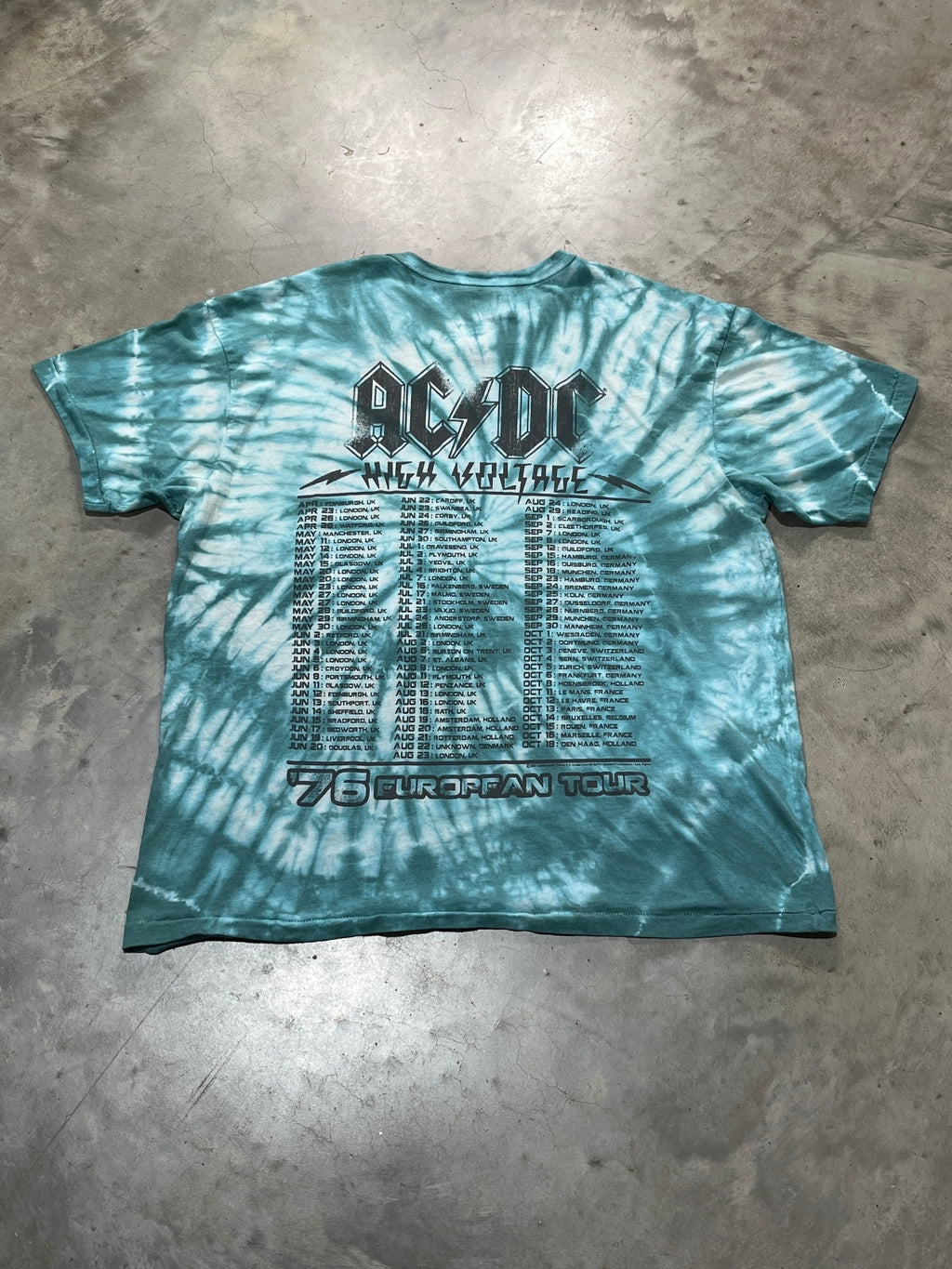 ACDC Preowned Large Tie Dye T-shirt