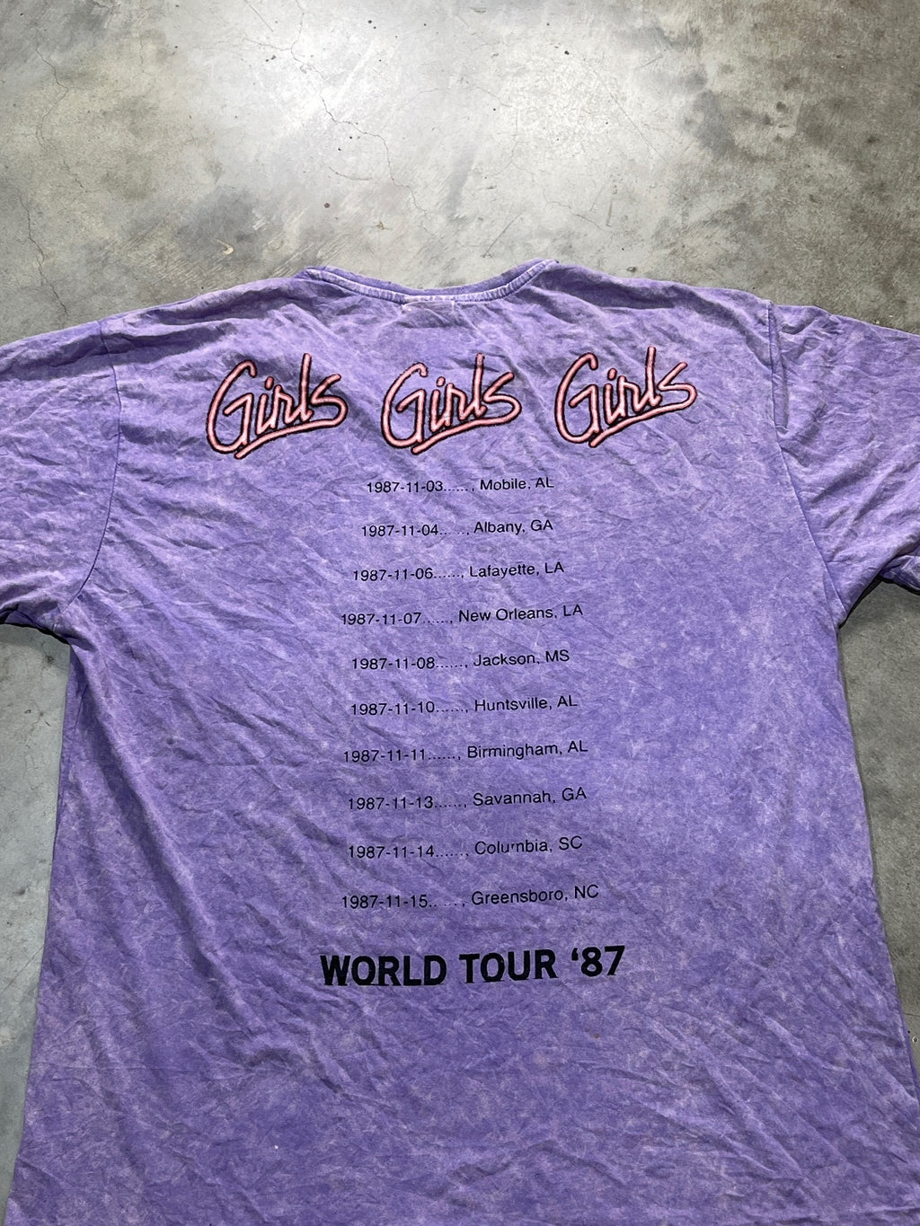 Mötley Crüe Preowned Large Tie Dye T-shirt