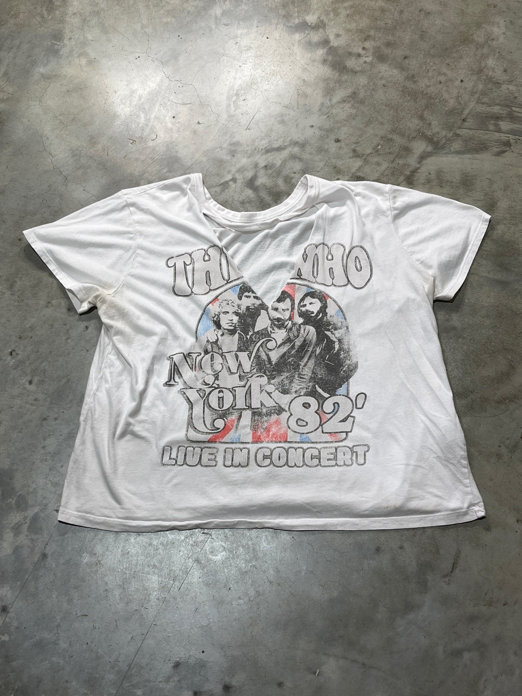 The Who Preowned Large V-Neck T-shirt