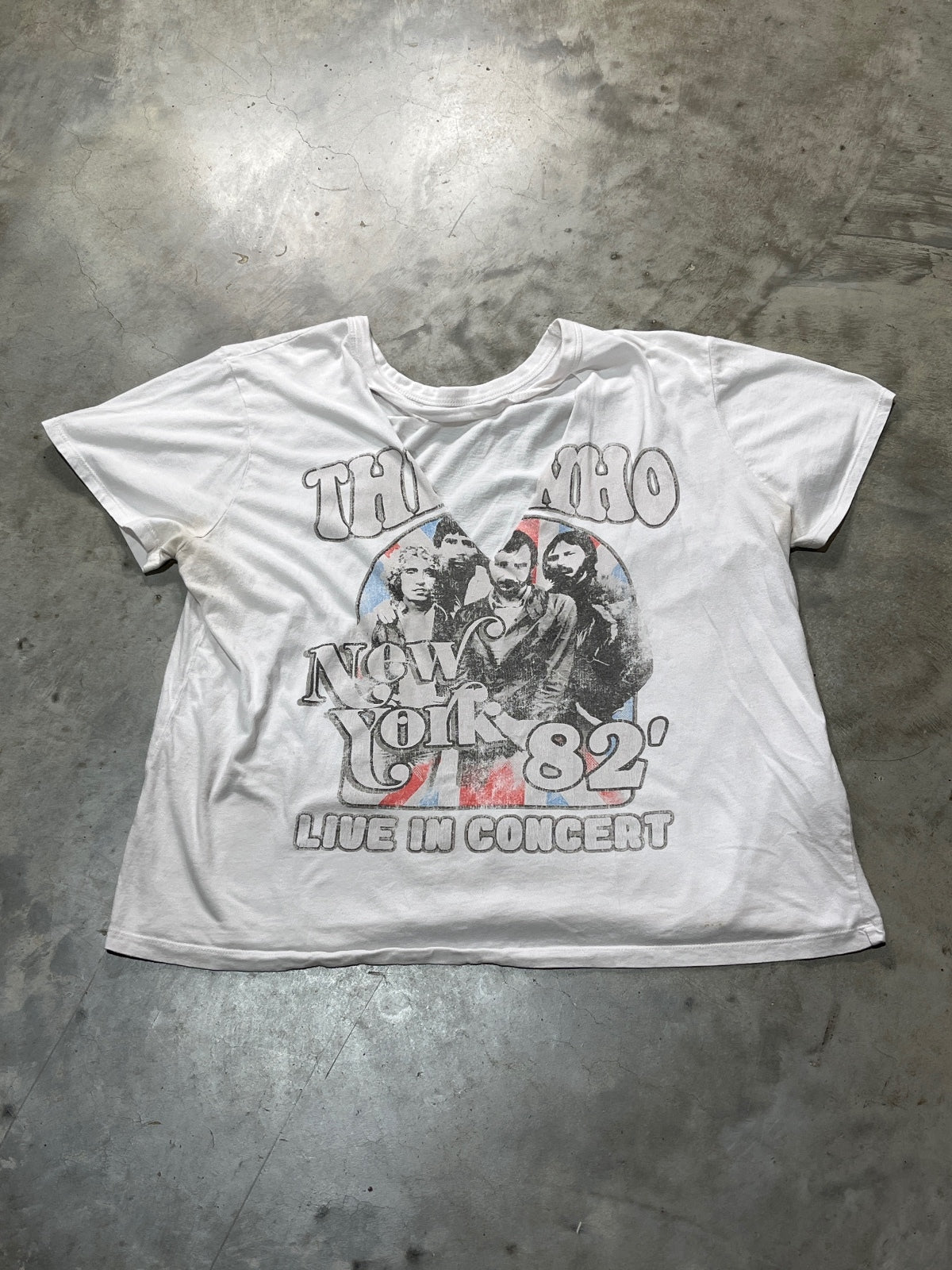 The Who Preowned Large V-Neck T-shirt