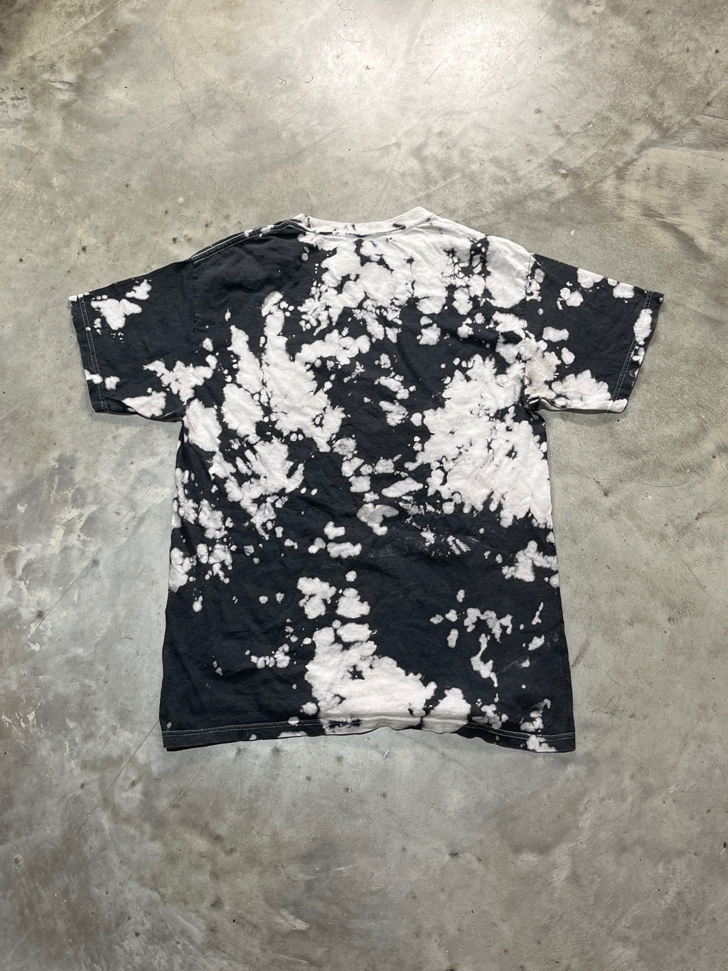 Wu-Tang Preowned Medium Tie Dye T-shirt