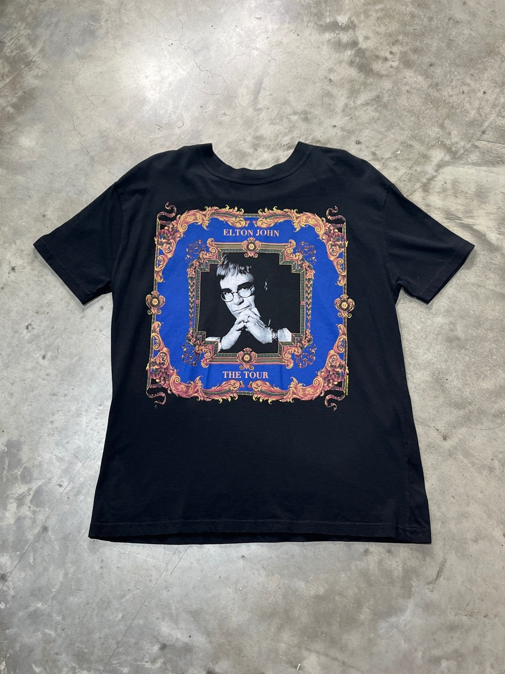 Elton John Preowned Medium T-shirt