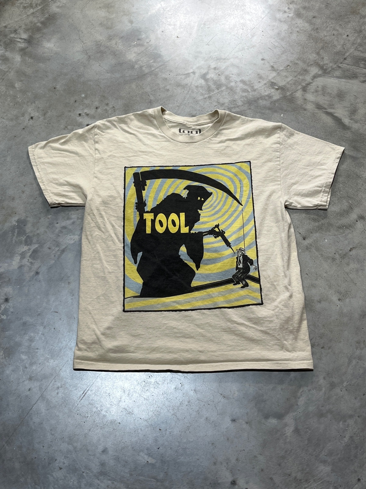 Tool Preowned Large T-shirt