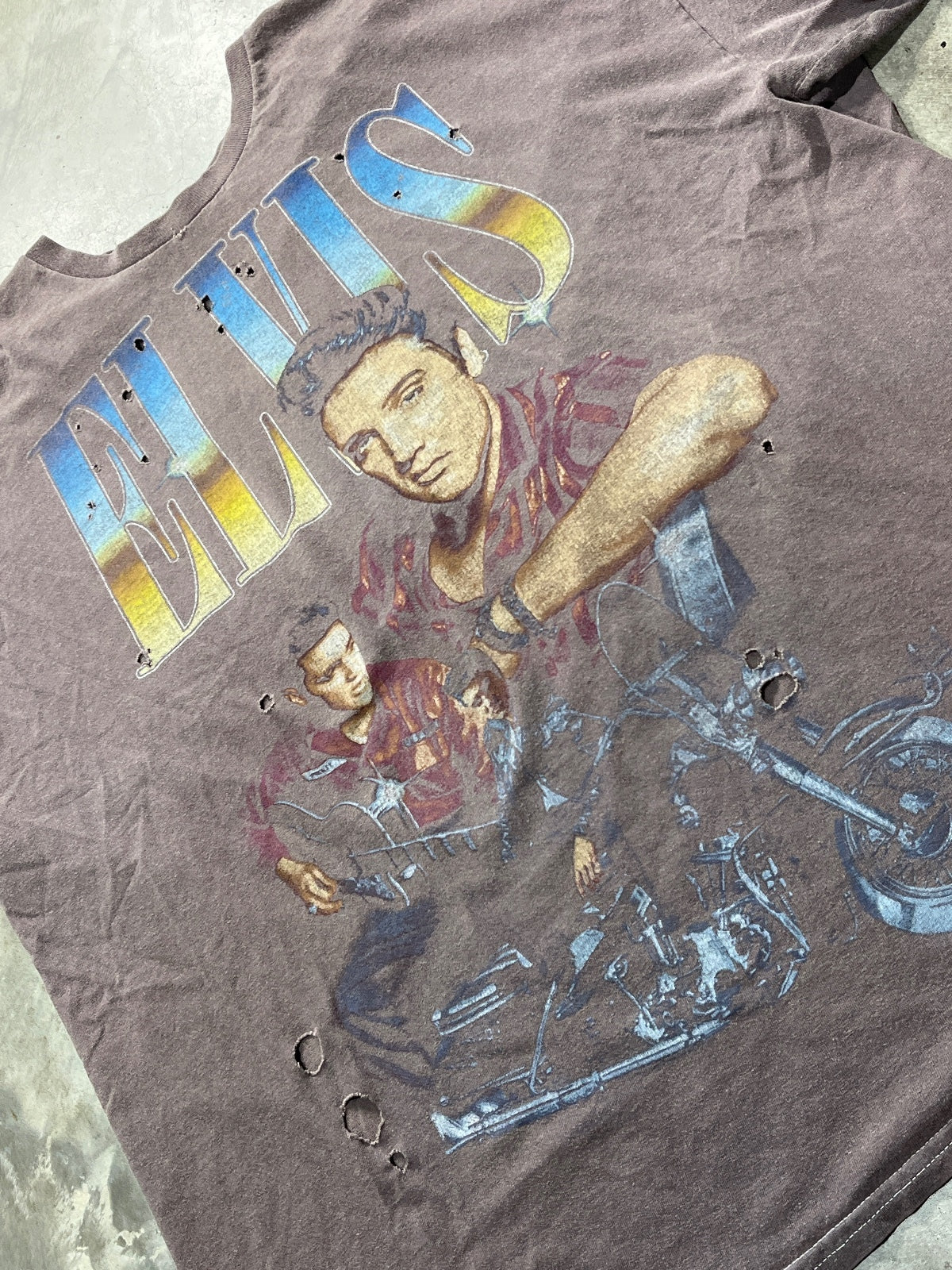 Elvis Presley Preowned XL Distressed T-shirt