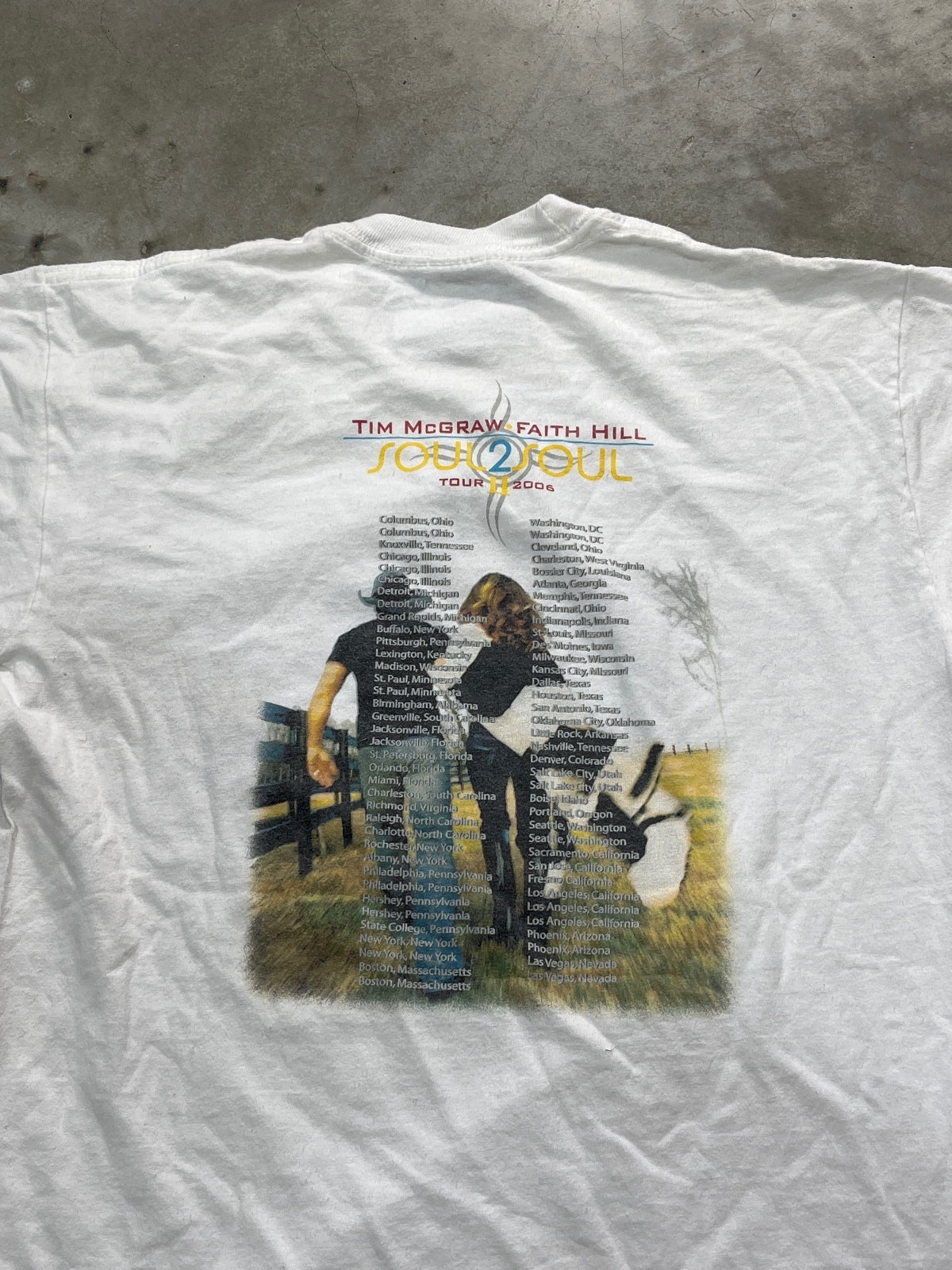 Tim McGraw & Faith Hill Preowned Medium T-shirt