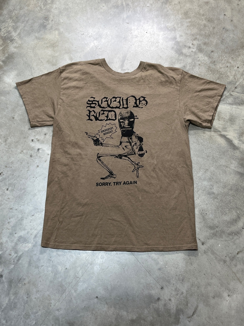 Seein’ Red Preowned Medium T-shirt