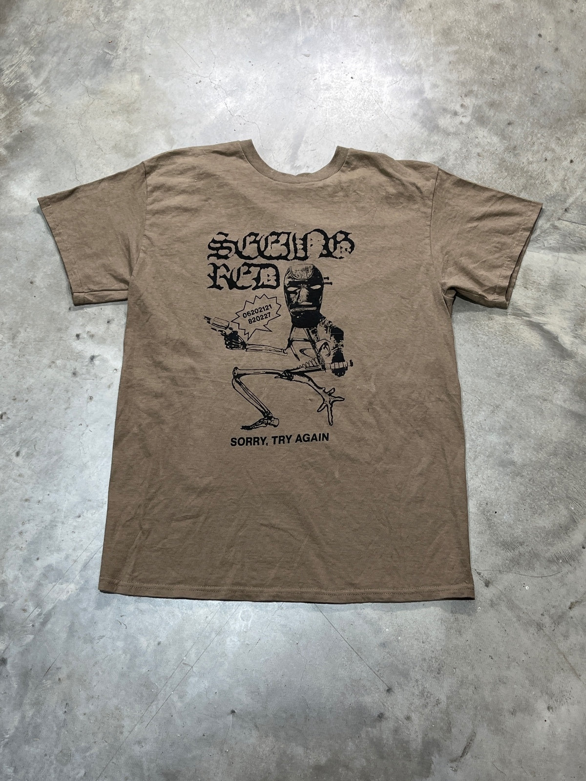 Seein’ Red Preowned Medium T-shirt