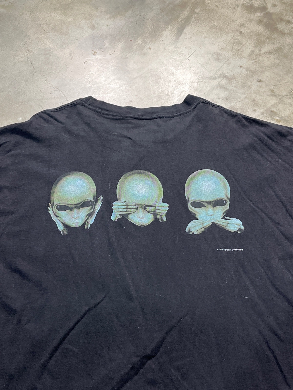 Vintage 1995 Alien Workshop Alienated Preowned XL T-shirt