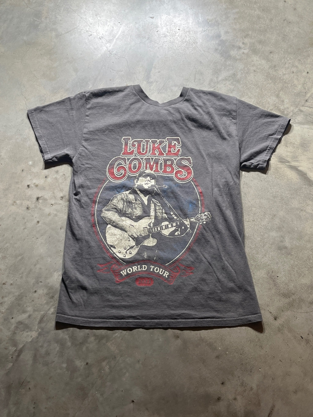 Luke Combs Preowned Small T-shirt