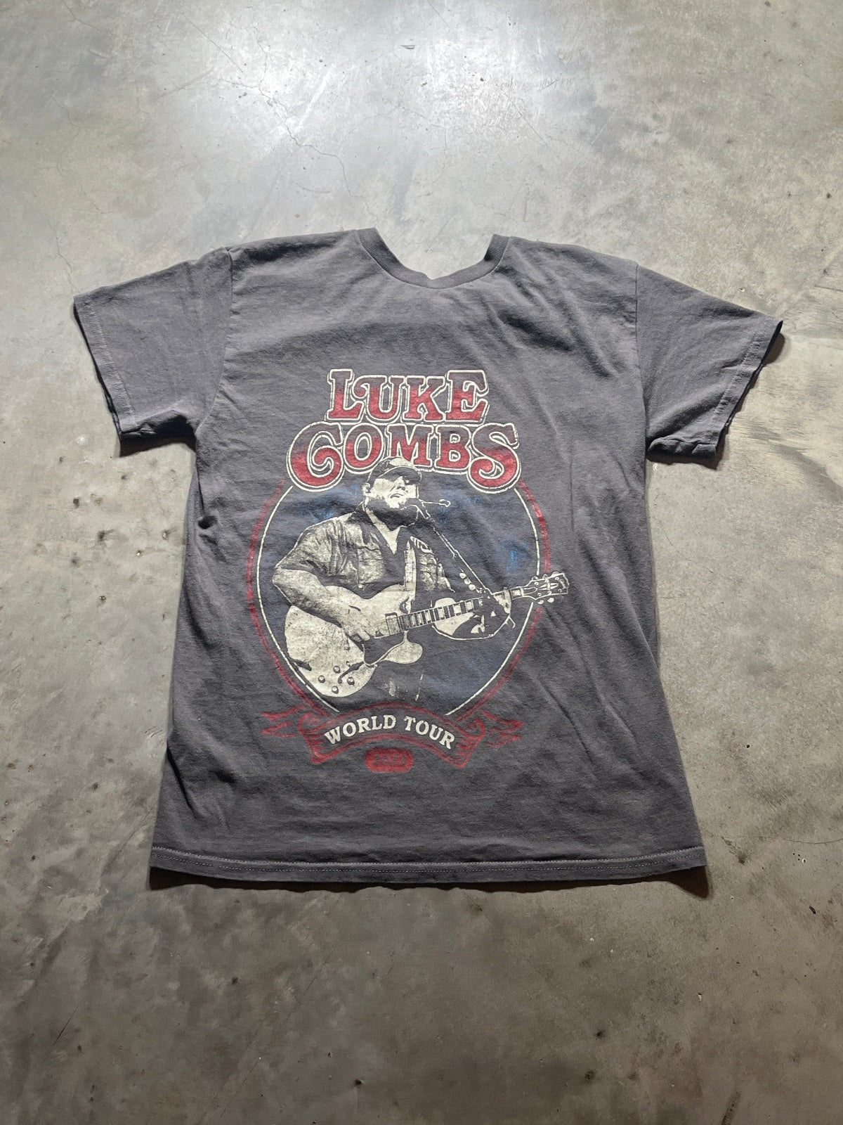 Luke Combs Preowned Small T-shirt