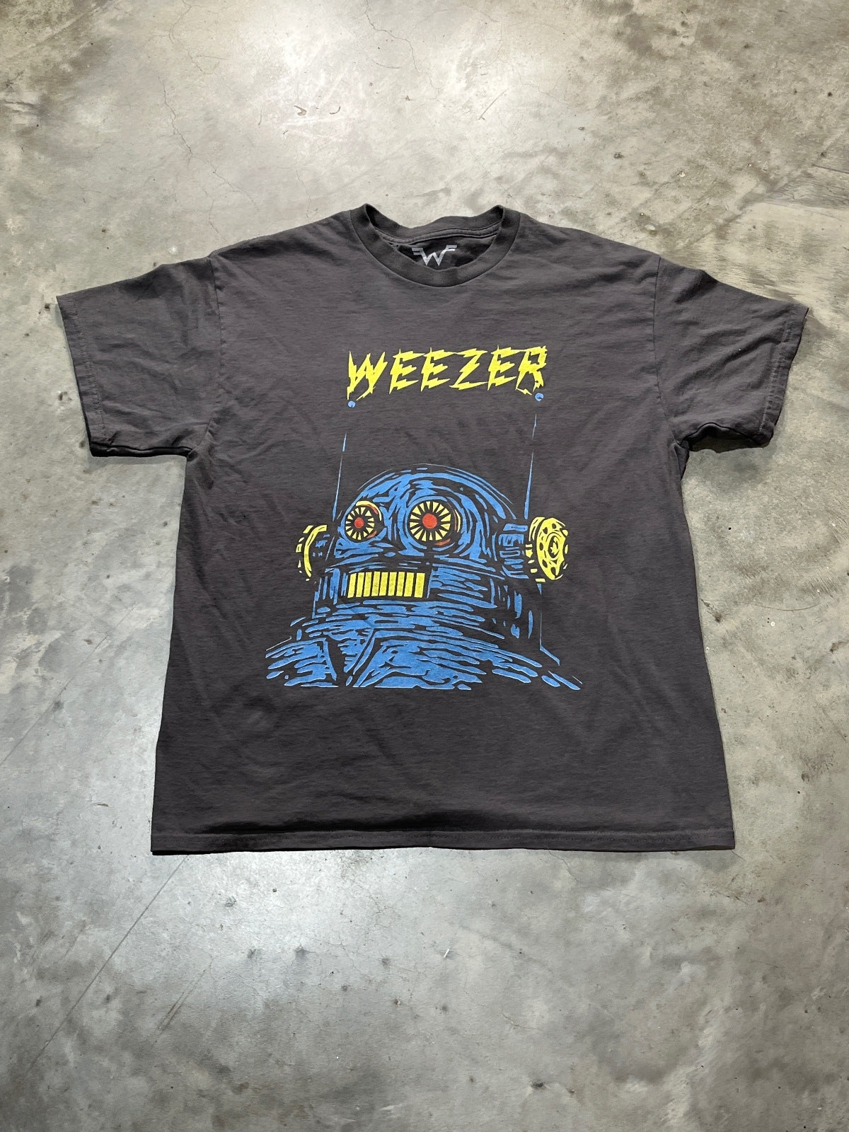 Weezer Preowned Large T-shirt