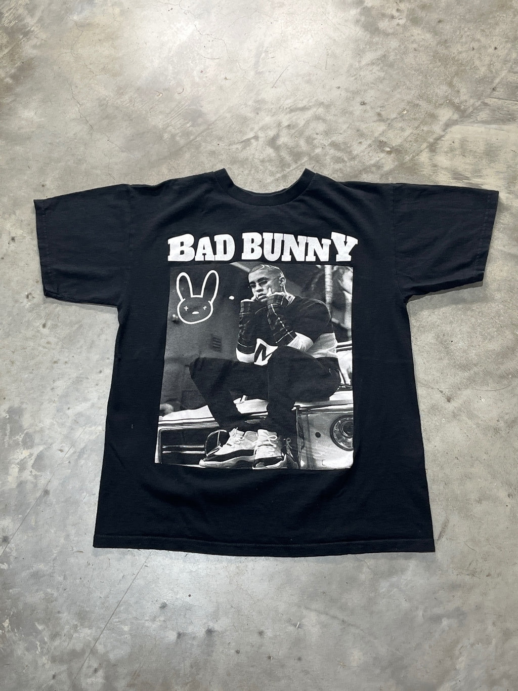 Bad Bunny Preowned Medium T-shirt