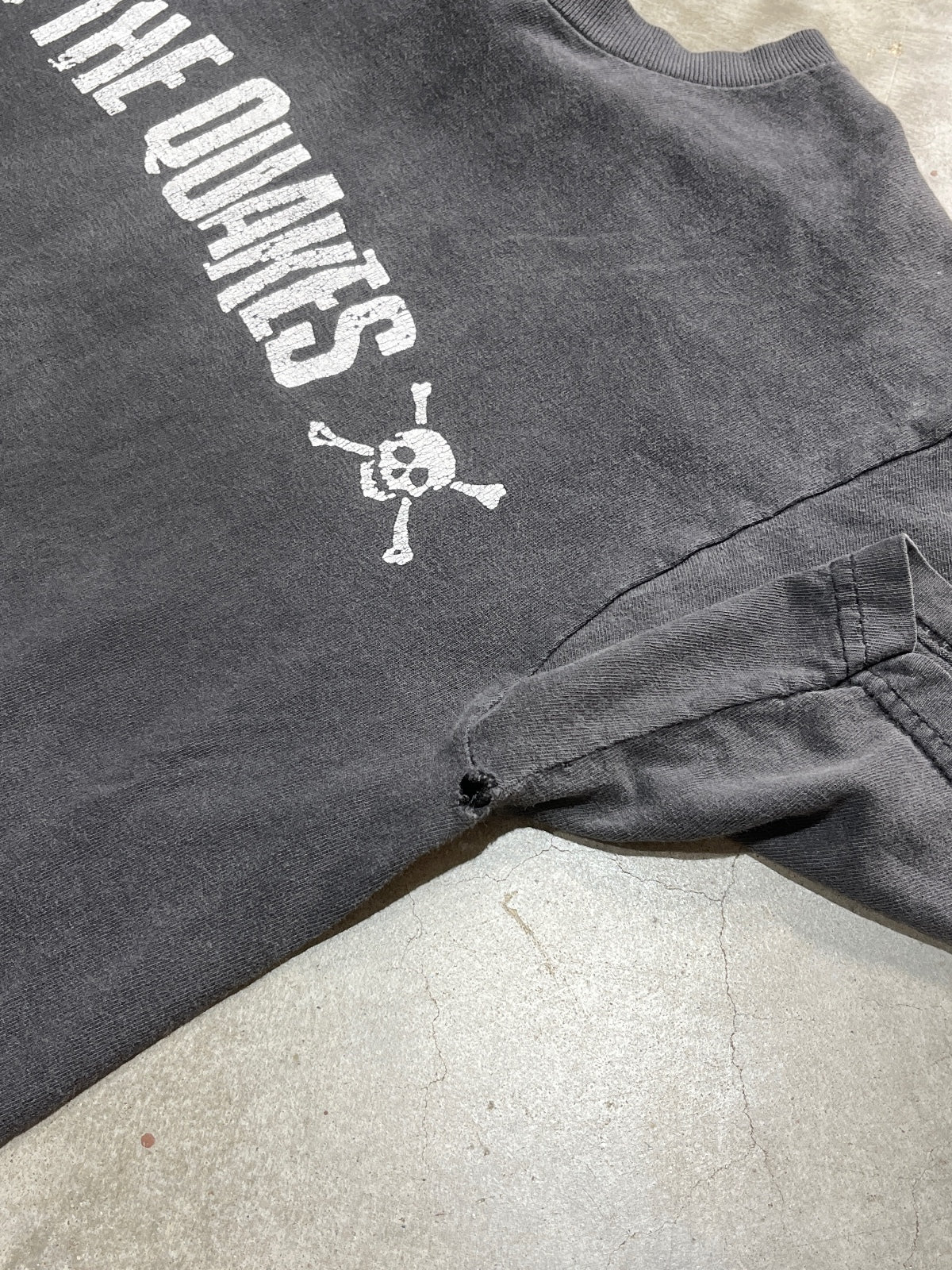 The Quakes Preowned Small T-shirt