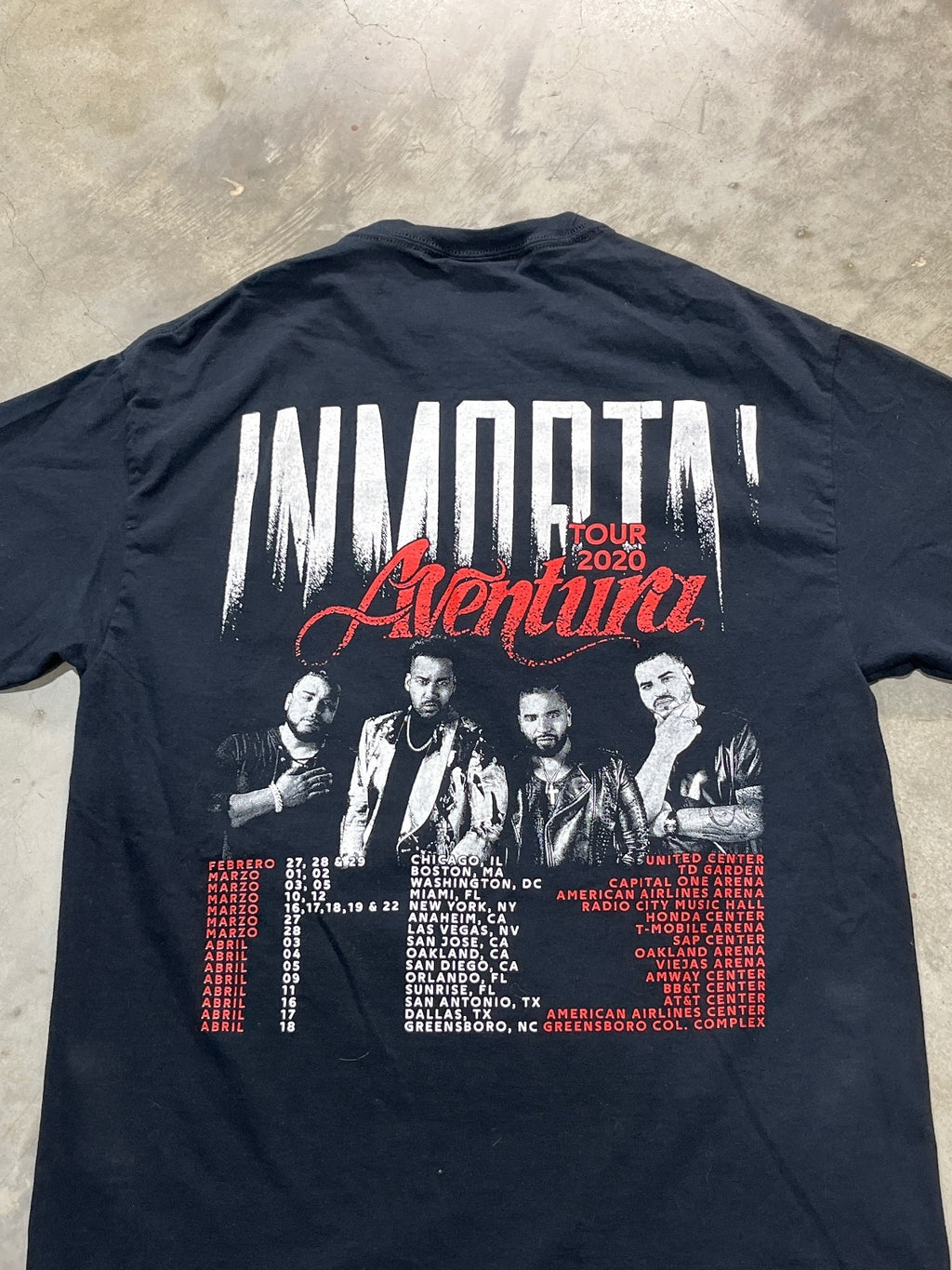 Aventura Preowned Medium T-shirt