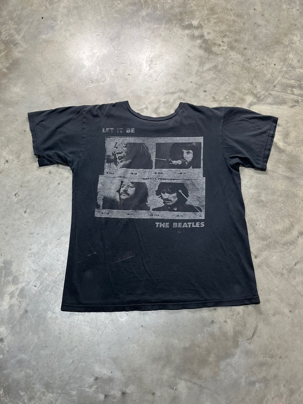 The Beatles Preowned Medium T-shirt
