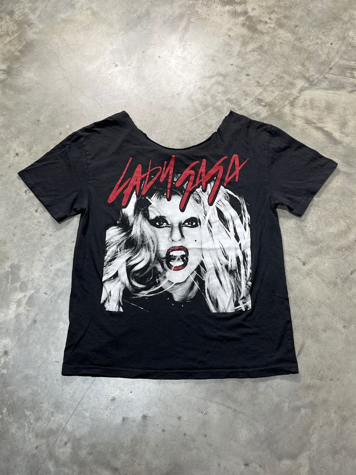 Lady Gaga Preowned Large Cropped Neckline T-shirt
