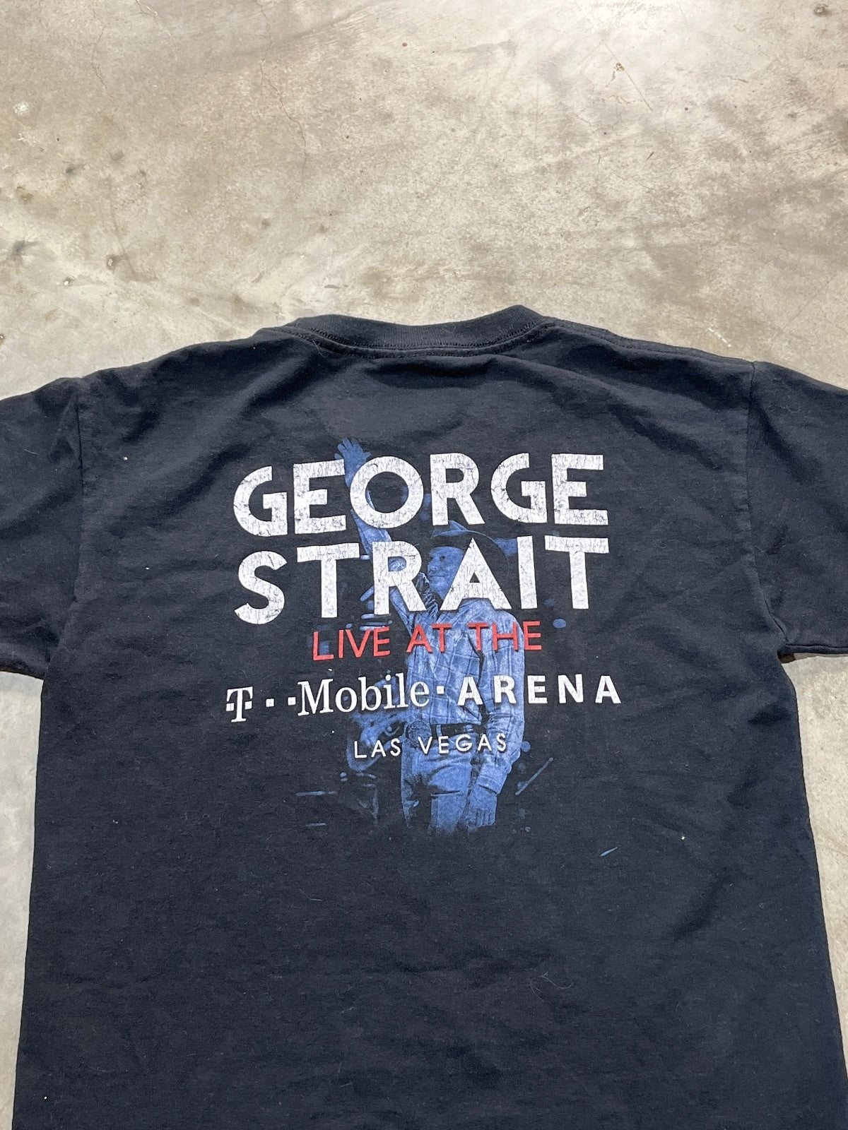 George Strait Preowned Small T-shirt
