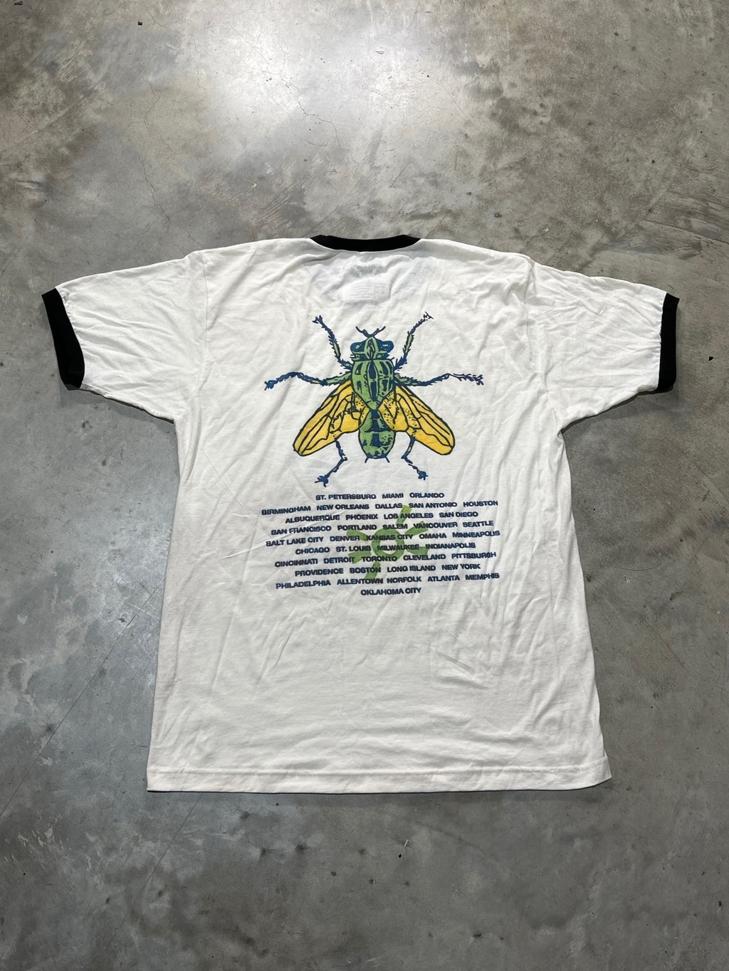 But**ole Surfers Preowned Large Ringer T-shirt