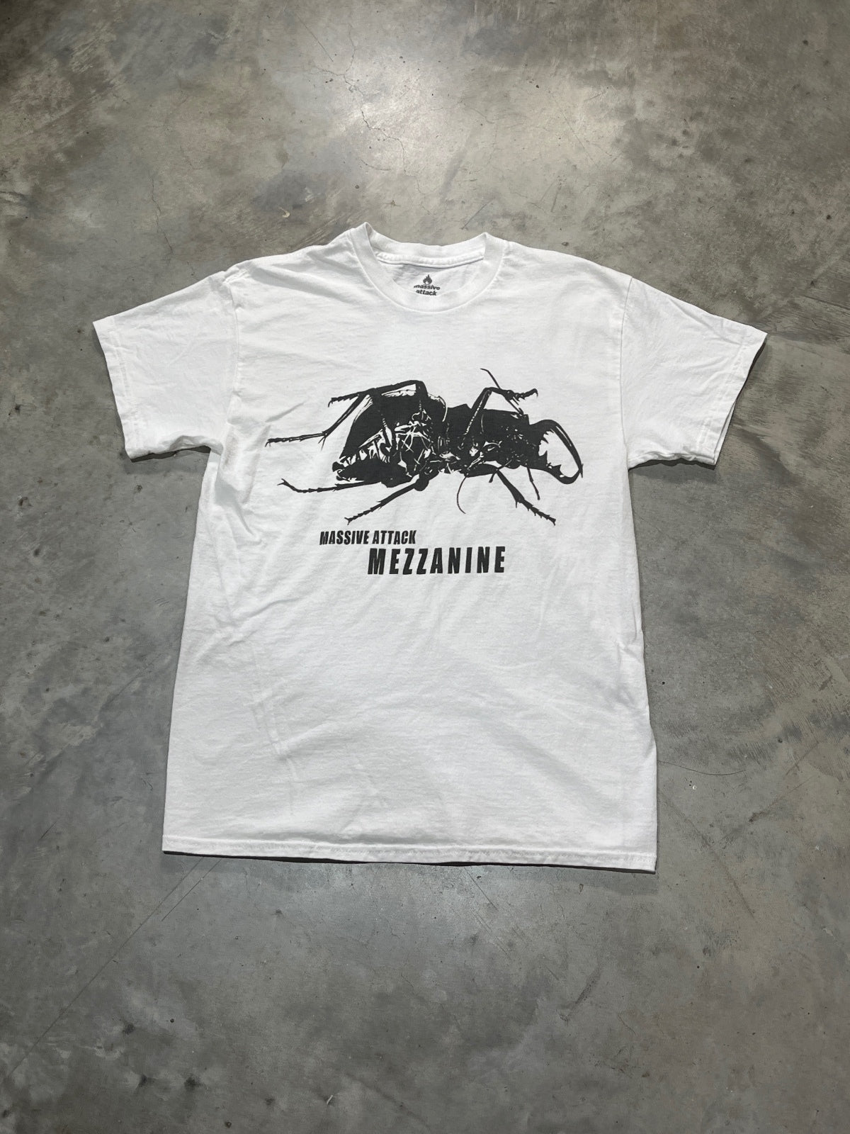 Massive Attack Preowned Medium T-shirt