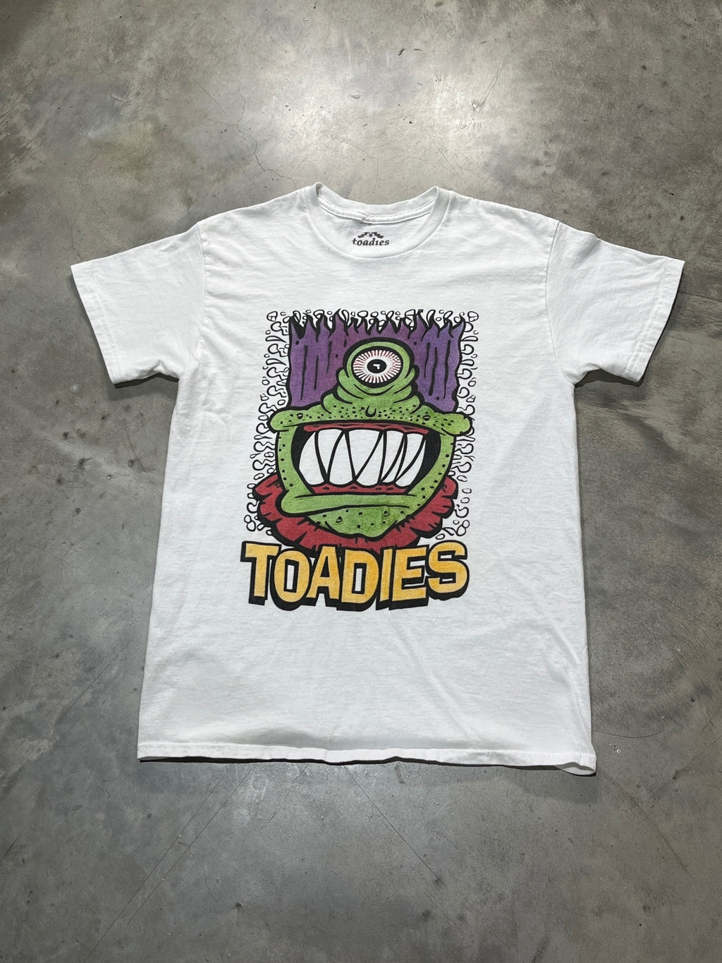 Toadies Preowned Medium T-shirt