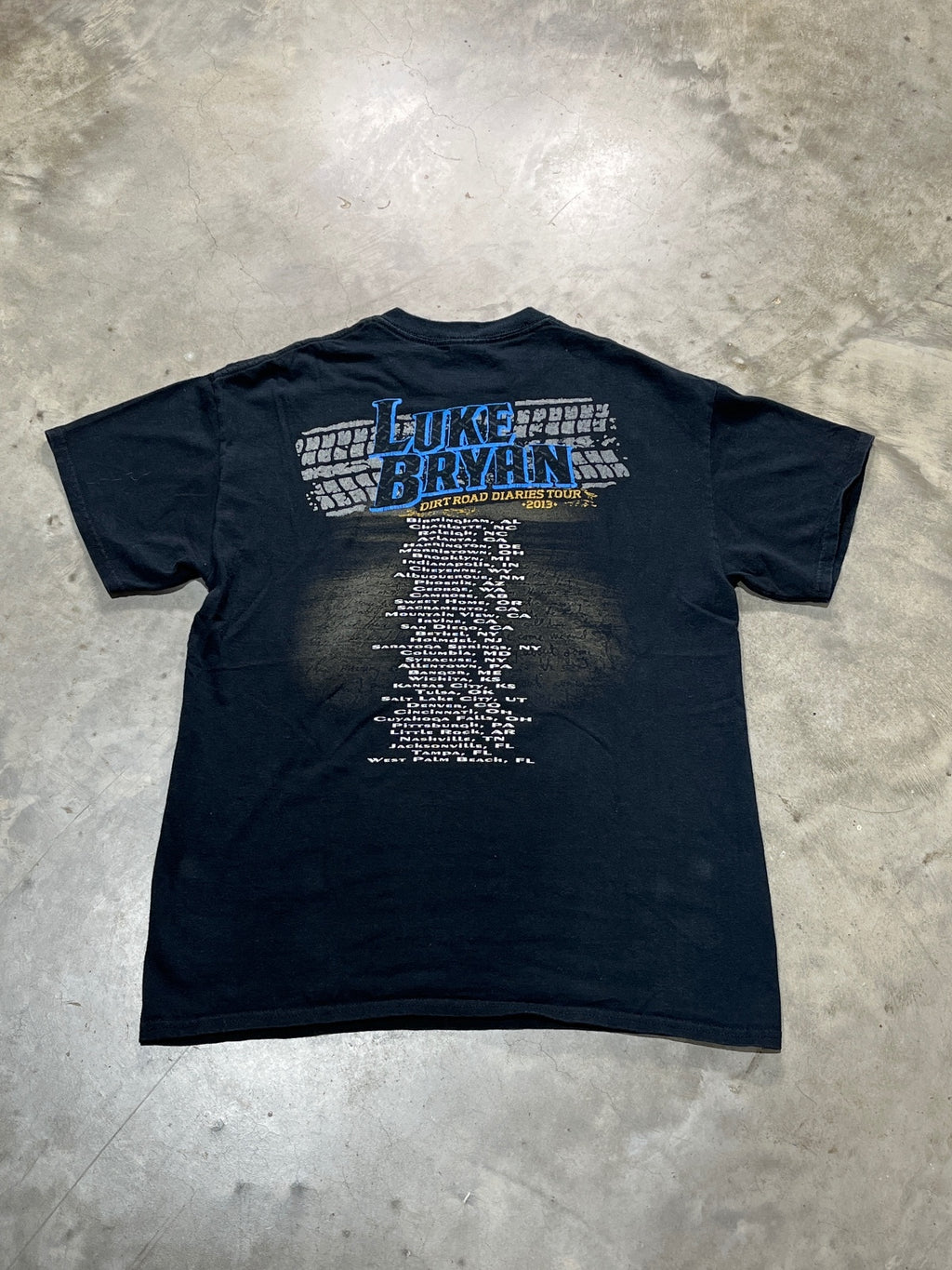 Luke Bryan Preowned Medium T-shirt