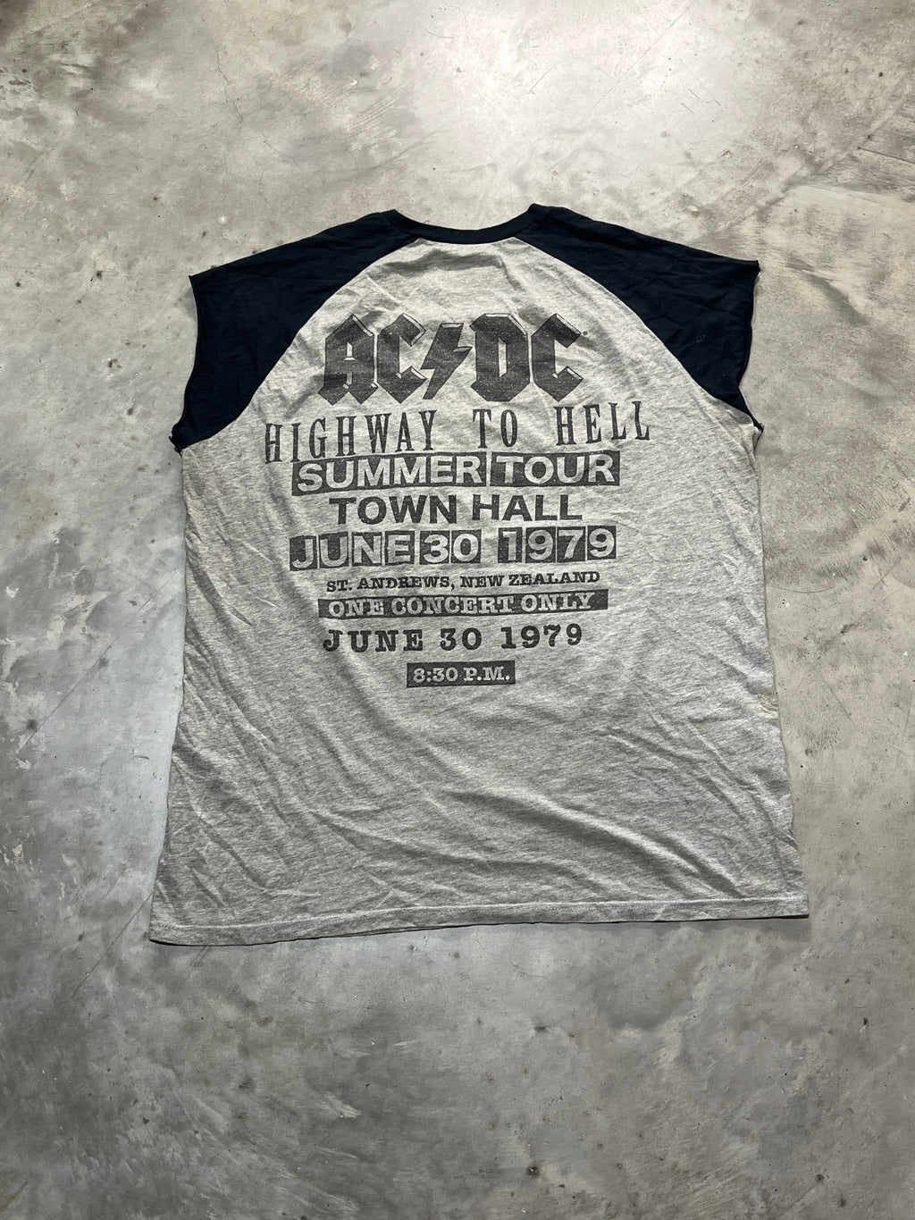 ACDC Preowned XL Tank Top T-shirt