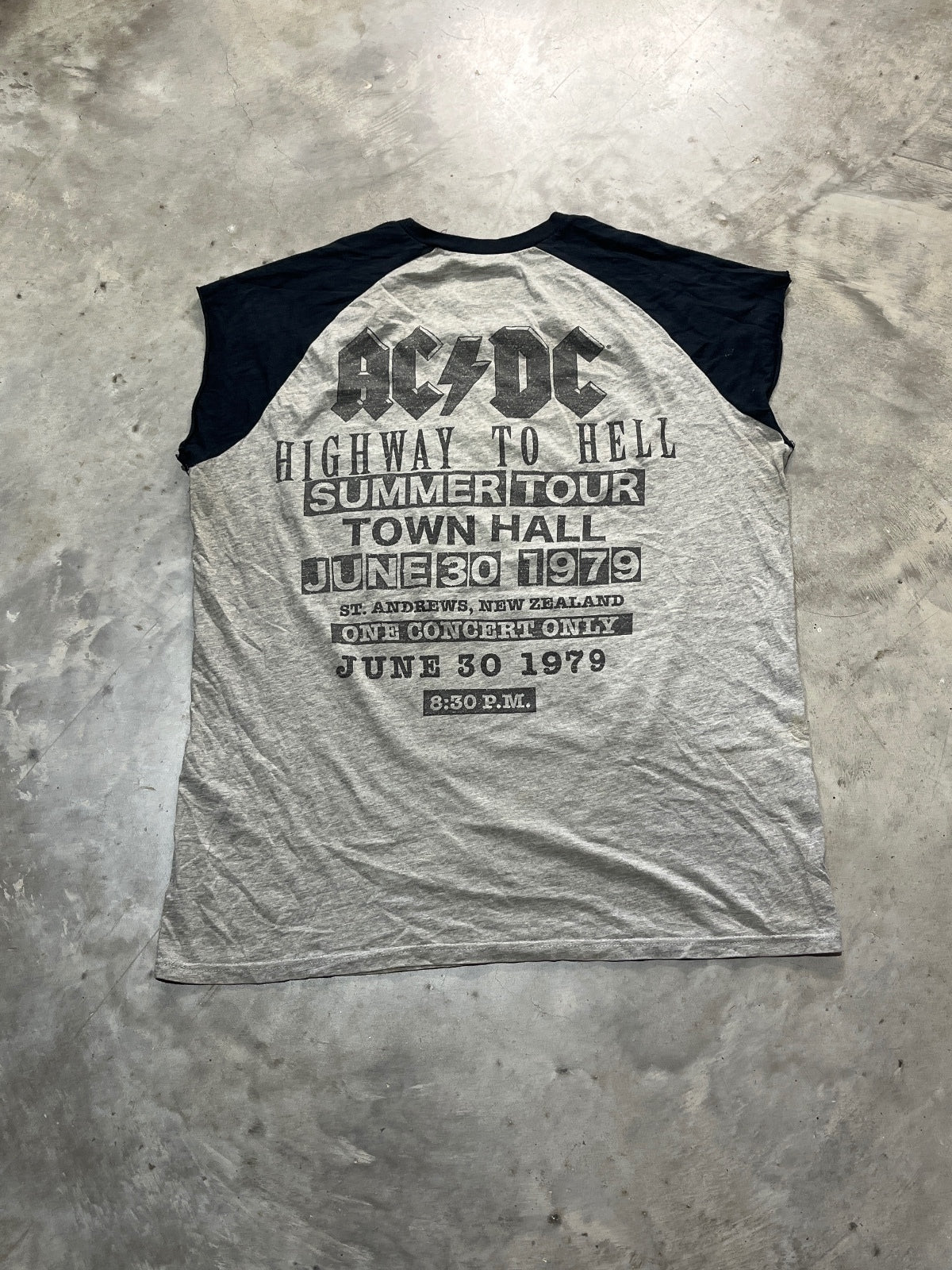 ACDC Preowned XL Tank Top T-shirt