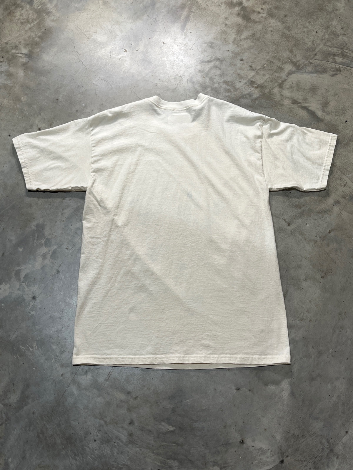 Colony Club Burlesque Preowned Large T-shirt