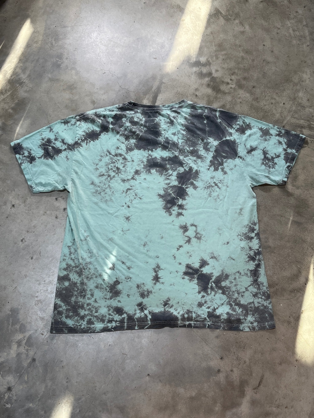 Def Leppard Preowned Large Tie Dye T-shirt