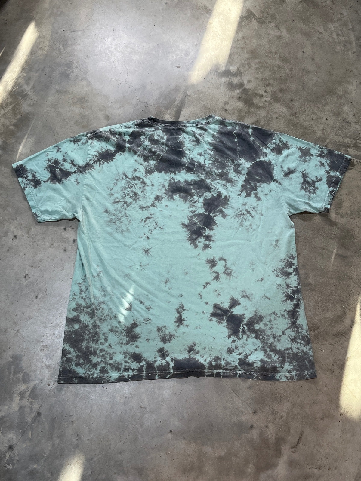 Def Leppard Preowned Large Tie Dye T-shirt